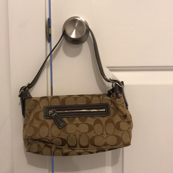 Coach purse - Picture 1 of 2